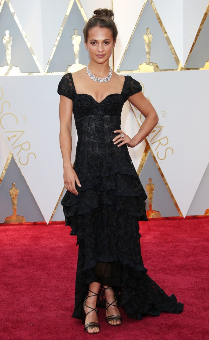 Se biograf aktuelle Alicia Vikander i to Louis Vuitton&nbsp;film