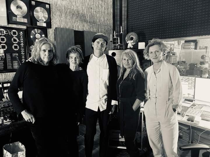 Nyt fra Miss B.&nbsp;Haven